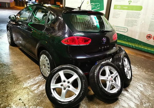 Seat Leon cena 28600 przebieg: 168000, rok produkcji 2010 z Włocławek małe 67